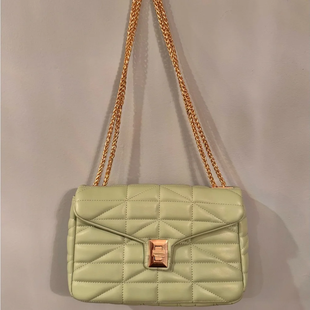 Miztique Green Quilted Shoulder Bag with Gold Chain - Picture 2 of 4
